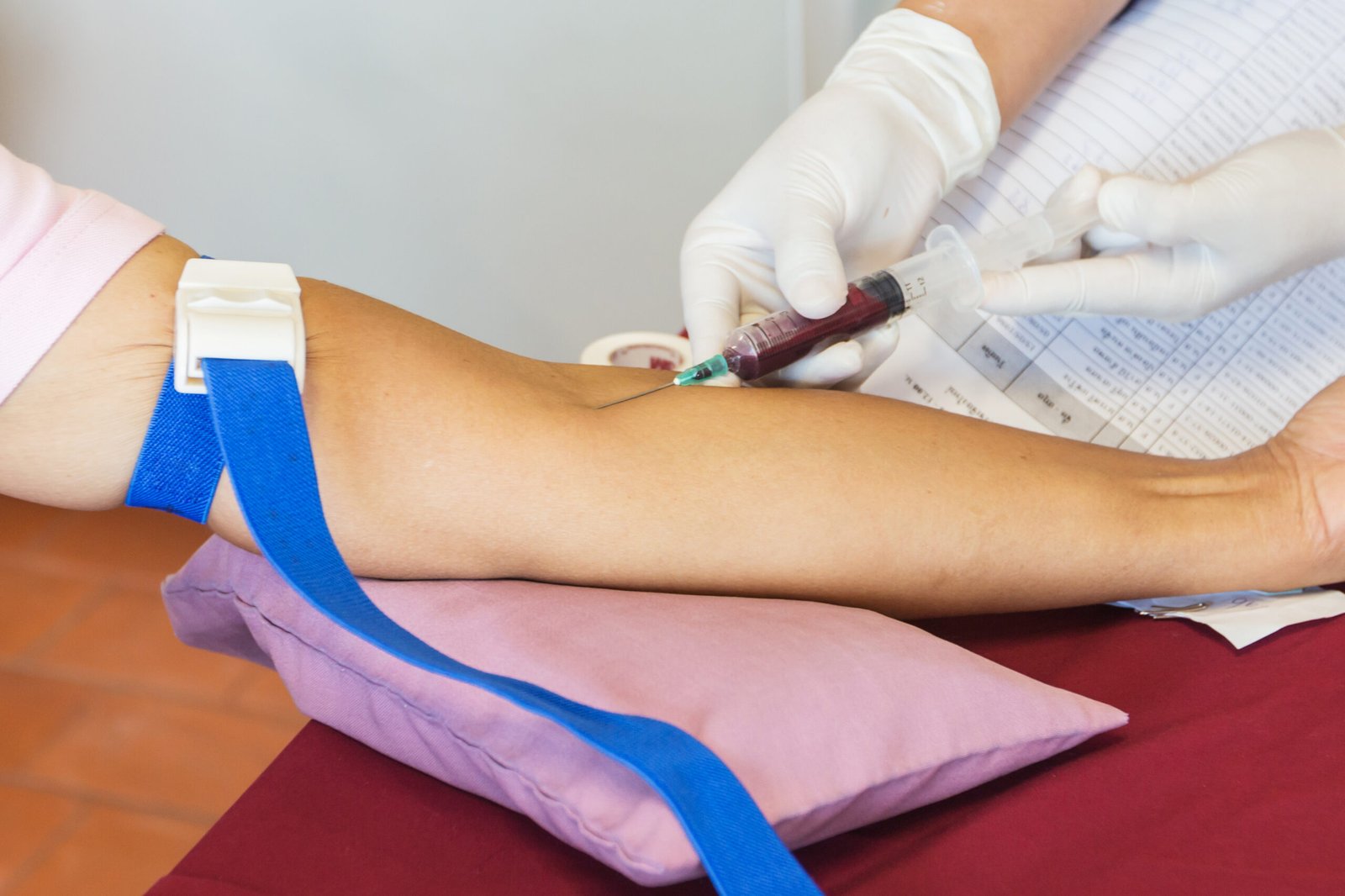 Mastering Phlebotomy – Essential Techniques and Training for Successful Blood Draws